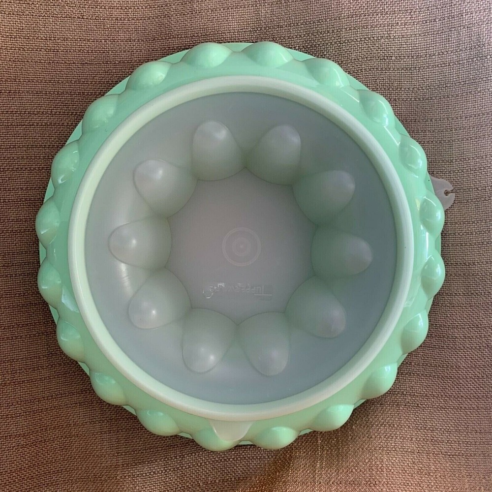 Vintage‎ Tupperware Jello Mold #1201-1202-1203 Mint Green With Insert + Lid 9.5"
